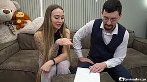 أزنخ المالك بحركات كوغيرل قاسية لدفع الإيجار. رحلة مجنونة.