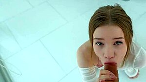 Млада риба жестоко најебана на билијарском столу док дечко није ту!