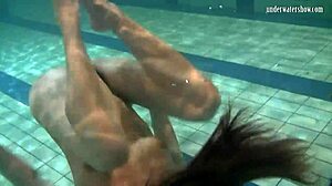 Fun Kolam Ivettas Bikin Aku Ketagihan, Mau Lihat Dia Cipratan!