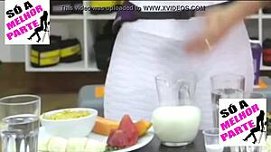 Kelly Key's big pussy camel toe splits leggings tight