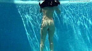 jessica seduced the producer with her sexy pool vibe 😍