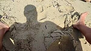 Hey! Missspisss flashes big cock on Mallorca beach!