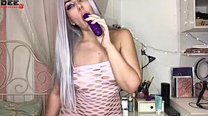 did you see that babe fingering her pussy passionately after the night club?