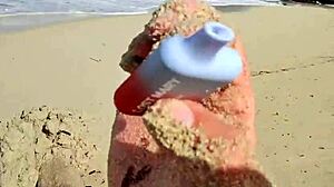 Hey! Missspisss flashes big cock on Mallorca beach!