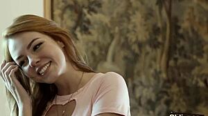 Черт! Сексуальная 19-летняя девчонка 18+ получает долблю от дедушки, глотает сперму!