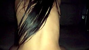 Thalías gjenforening ender i hardcore offentlig knulling med cum i munnen