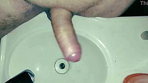 hey, check out this solo masturbation session with bad wolf28 😏