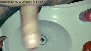 hey, check out this solo masturbation session with bad wolf28 😏