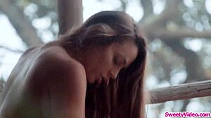 Runaway chick devours her best friend’s wet pussy