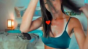 Fun Time with Beautiful Webcam Model