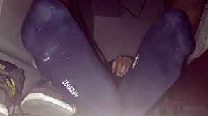 Gay Cumshot On Blue Sweaty Socks And Barefeet