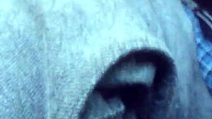 Eba! Melhor amiga lésbica dá boquete na estrada e engole!