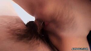 日本の矢沢リンが無修正で激しいセックスを繰り広げる！