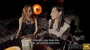 Чешская рыжая девушка смотрит, как подруга трахает худого парня