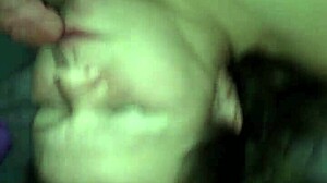 face fucking stretches her pussy wide open