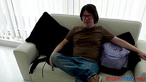 Yorkshire Geek Gets Head from Tattooed Brit Amateur