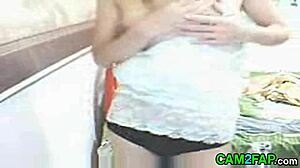 Chinese webcam babe shows off in free asian clip