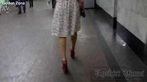 Vohunjenje pod suknjo na F metro avtobusu s skrito kamero