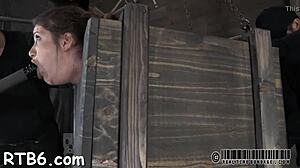 uh, facial t’ for this hot babe, ya know!