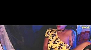 candela viv4 shows off her ebony curves up close, damn!