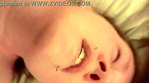 Hey, wanna fuck this milf while chatting hot guys?!