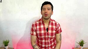 Straight buddy lets gay pal suck his huge 23cm cock 😏