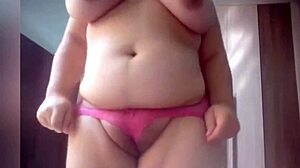 Latina Teases with Big Pussy and Sexy Curves in Homemade Clip.