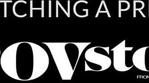 Fekete lány dupla penetrációt kap nagy faszú futa lányoktól arcba baszva és spriccelve