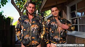 Hot Hunks Fuck Bareback Raw