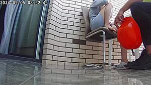 Utro kone knuller bygningsarbeidere i offentlig anal-action. Familietabu-sex avslørt!