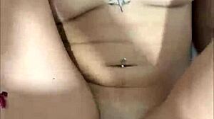 Sirovi medeni mesec jebanje s intenzivnim deepthroat akcijom