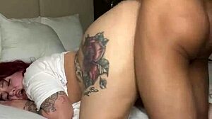 uh, garden gnome n seahorse weirdness goin on here