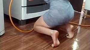 recording naked employee washing stove with subtle fetish amateurs