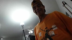 tiozinho fode anazinha rabuda anal doggystyle