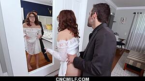 Le planificateur de mariage utilise librement la mariée et belle-mère... oups, plan parfait gâché !