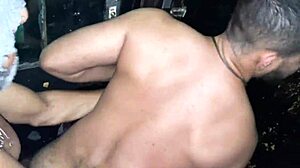 GP Carioca mă fute tare, interracial complet pe roșu