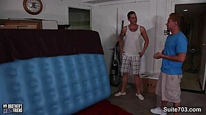 sexy gays bangin and cummin hard, oops!