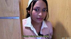 Styvsyster tar min oskuld, sen blir vi påkomna