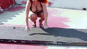 سمينة أوروبية ببزاز كبيرة في تجميع ساخن