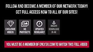 Wow! Mary Monroe schokt hard bij explosieve orgasme door Only3x!