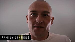 خطاة العائلة - زوجة مهملة تركب وجه ابن زوجها بالتبني للمتعة! 😈