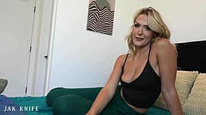 Man, sharing a room with hot blonde stepmom’s sister Savvy Suxx is wild! 🔥