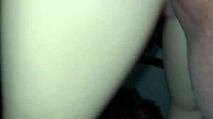 Суров анал с перфектен 18-годишен задник