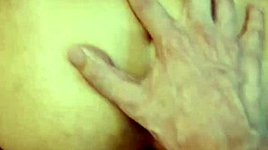 sexo com esposa e brinquedinho no cuzinho