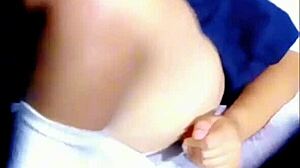 진짜 멕시코 학생 교복 입고 흥분해 학교에서 자위하고 구경꾼들 보고 남자가 크림파이 엉덩이 박아줘 공공장소에서