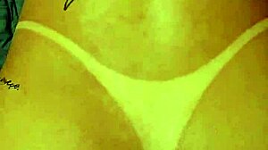 Kalena Mitrak, hai să facem încă un video fierbinte cu un urmăritor norocos în pat!