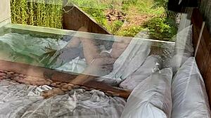 uh, lagi mikirin kamu sambil gosokin memek basahku.