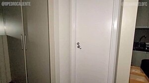 arregacei a buceta da pirig�tica a submissa mereceu uma gozada nos p�zinhos big ass petite 18+ blowjob brunette babe