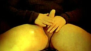 Look at this naked bodybuilder flashing his big white dick!