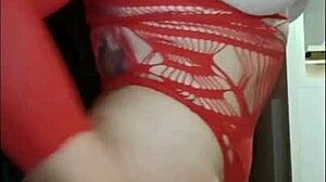 Fitness redhead with tattoos dedicates video to local viewers.